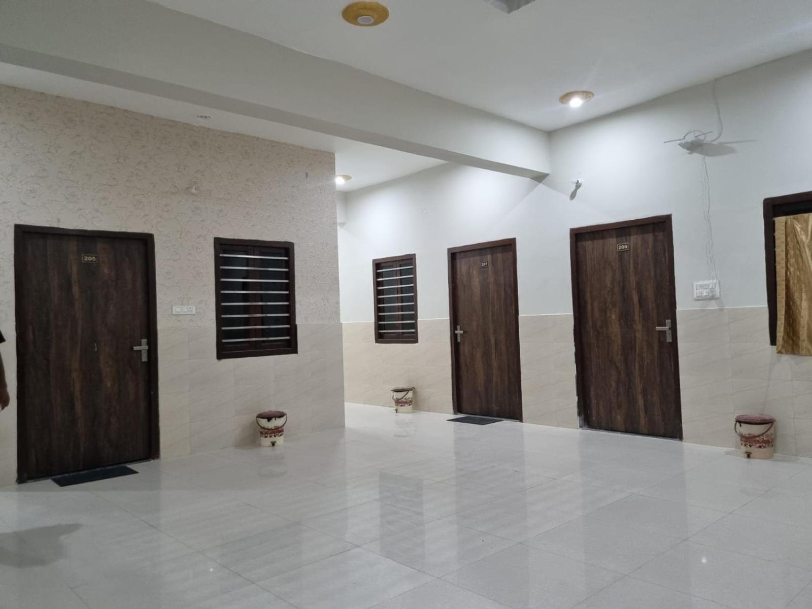 Hotel Vrindavan Prosperity Exterior photo